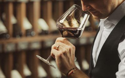 Sumiller: funciones dentro de un restaurante.